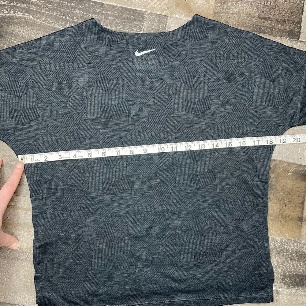 Nike Dri Fit Active Short Sleeve Top size XS